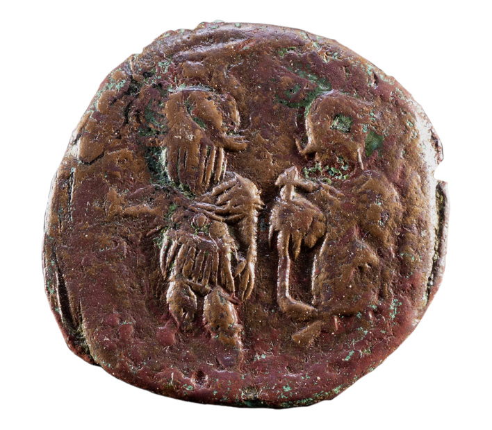 Διπλοχτυπημένη  φόλλις Κώνσταντος Β΄. Νομισματοκοπείο Κωνσταντινούπολης. Σωστική ανασκαφή οδού Αριάδνης. 655-658 μ.Χ.