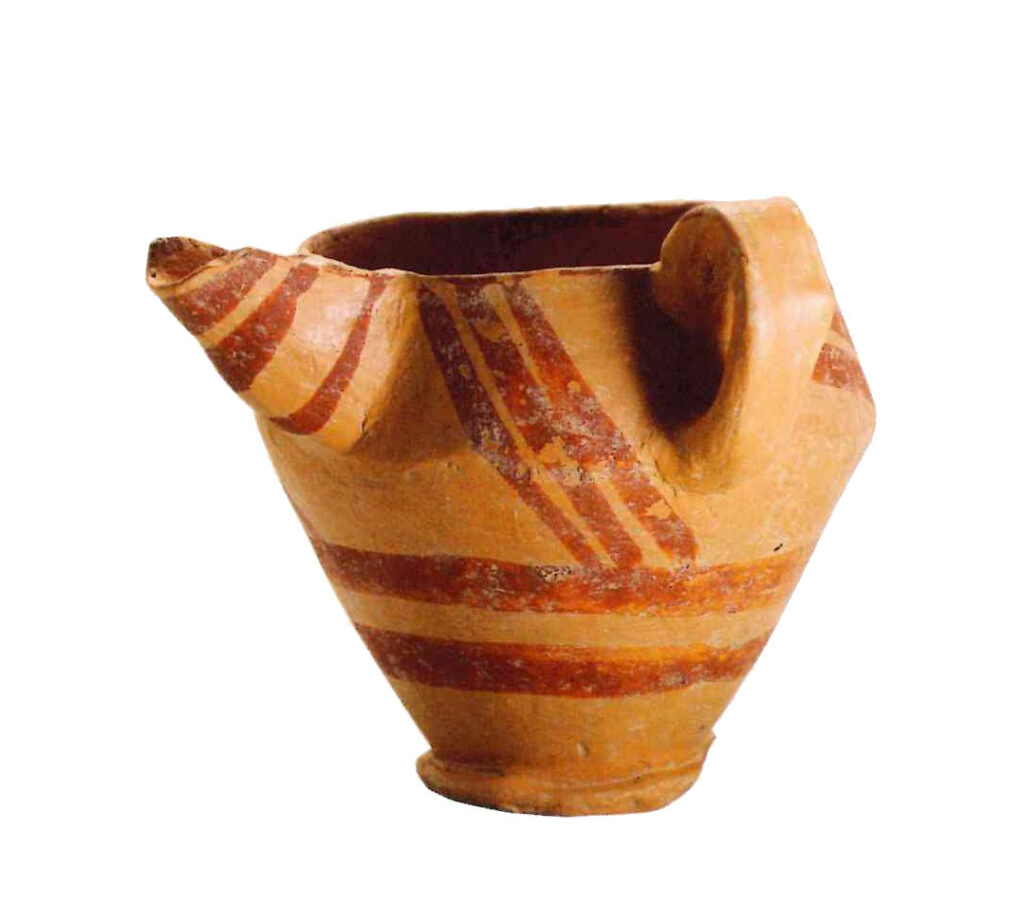 Σκύφος με προχοή. Πόρος (θέση Τρυπητή). περ. 1900-1800 π.Χ.